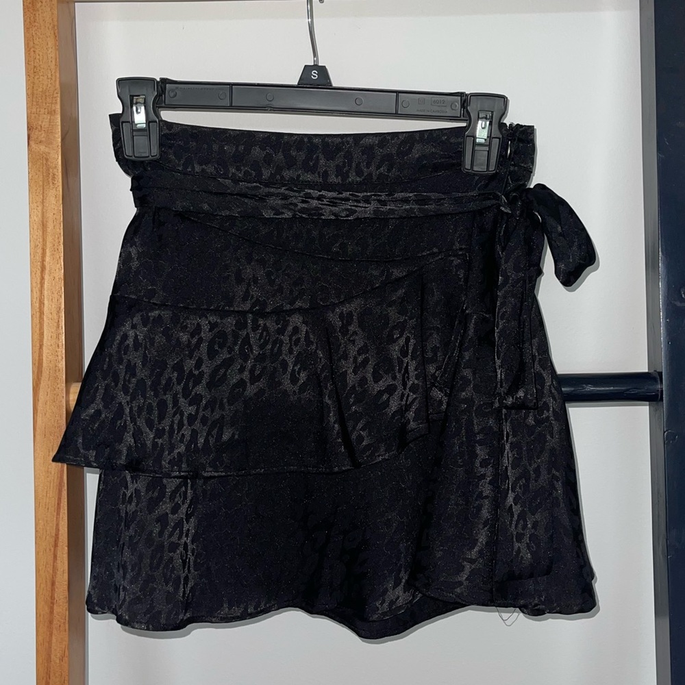 Silky cheetah print skirt